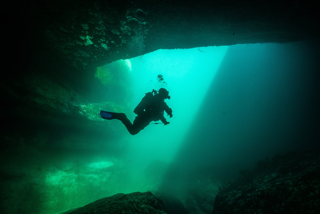 Famous Wormhole Diving with Dive Aran on Inishmore, Aran Islands